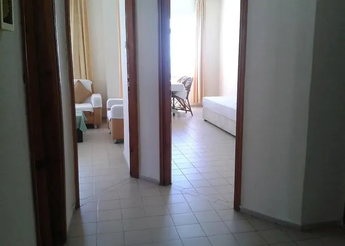 Orange Grove Apart *